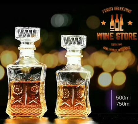 飲む棒店のための標準的なガラス デカンターのウィスキーのガラス ビン セット500ml