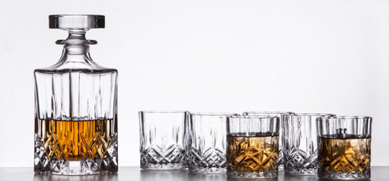 Sauareの形の置かれた/650mlガラス ウィスキーのデカンターはスコットランドのデカンターを個人化しました